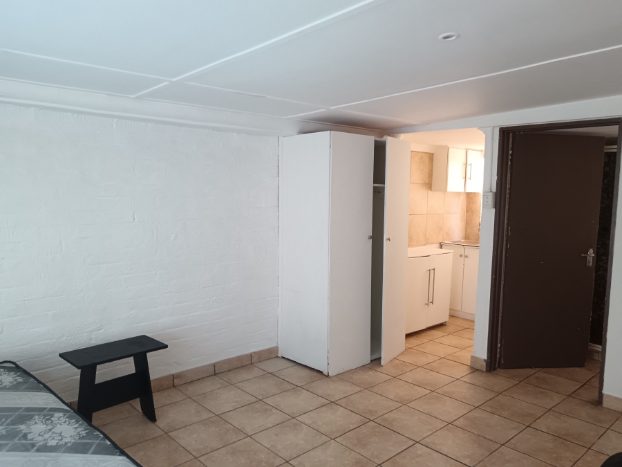 6 Bedroom Property for Sale in Brandwag Free State